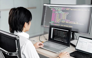 黄冈 api php源码,下载的php源码怎么运行呢？